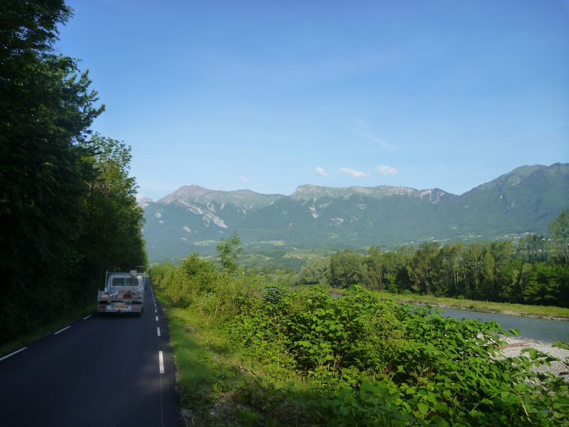 La voie dite verte Gilly Grignon Albertville Isére : vite dit : faudrait deja limiter vitesse à 20 km/h