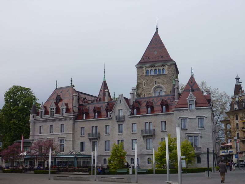 Chateau de Vidy.. mesdames..