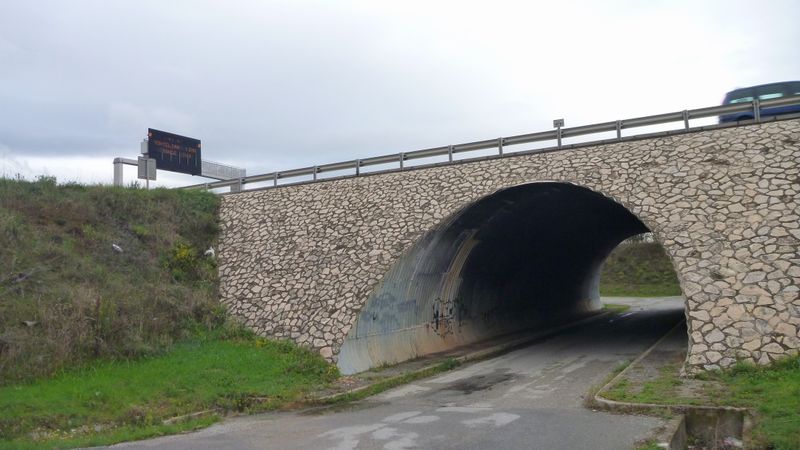 Passage sous l'autoroute