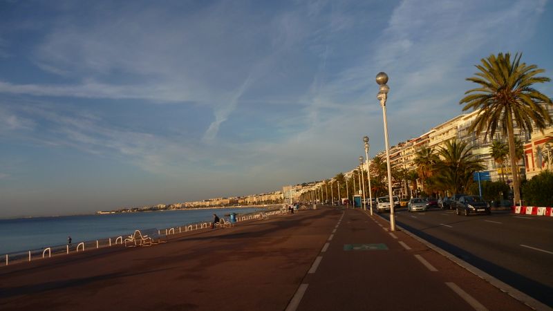 La promenade des anglais sans les anglais ce matin d'octobre 2012