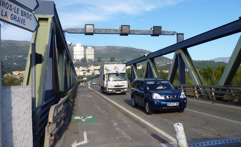 19 km depuis Nice au pont de la Mescla