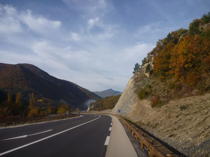 Bandes cyclables assez intérésantes sur la RN 202