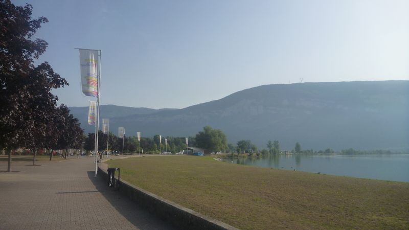 La vallée bleue en bordure du rhône , à Montalieu Vercieu en 2012
