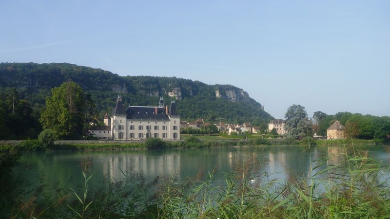Château de Verthieu vu de la Viarhôna en 2012 vu de la Viarhôna en 2012