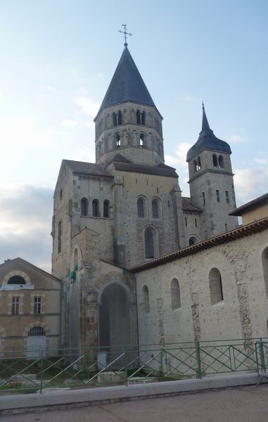 Cluny un petit matin chagrin d'aout 2012
