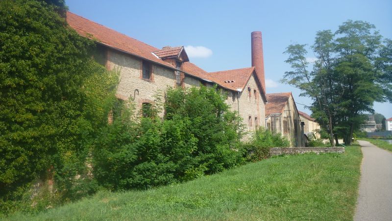 Usines abondonnées à Digoin, parties en chine ..