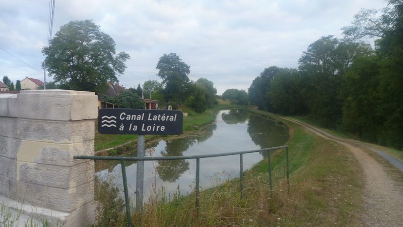 Canal latéral à la Loire