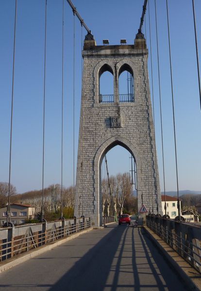 La fléche centrale du pont sur le rhône de La voulte en 2012