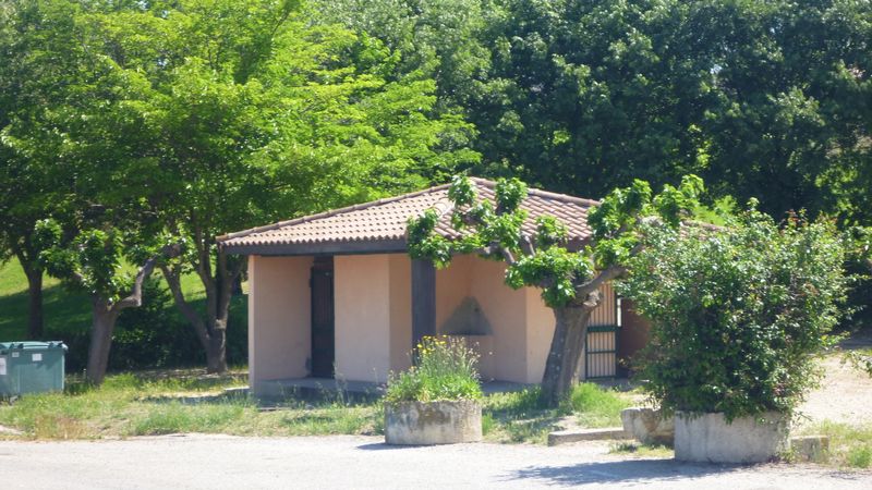 Arrivé à Les Tourettes, le logis Neuf : commodités 2013 ..