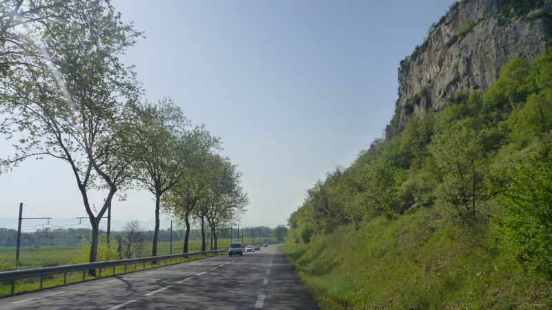 La D 86 ex Rn 86 an ardèche vue en 2013, bandelettes cyclables