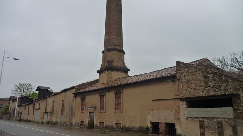 Usines en ruine à Bollène en 2013