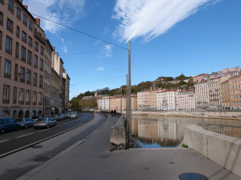 Bande cyclable des bords de Saône depuis le pont de la feuillée , à Lyon en 2013