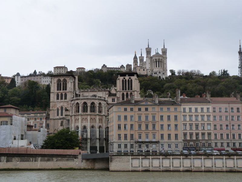 Vue sur les cathédrales : Saint Jean et Fourvière à Lyon en 2013