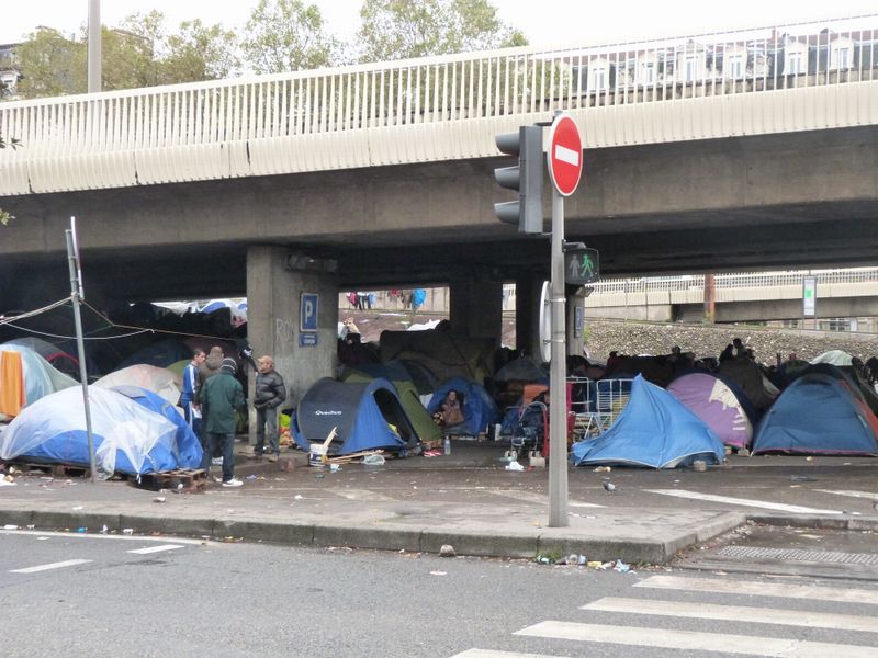 Alors que certains descendent à la Part Dieu, pour 315 euros, d'autres dorment en enfer