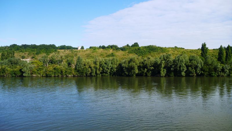 La Seine est calme ici