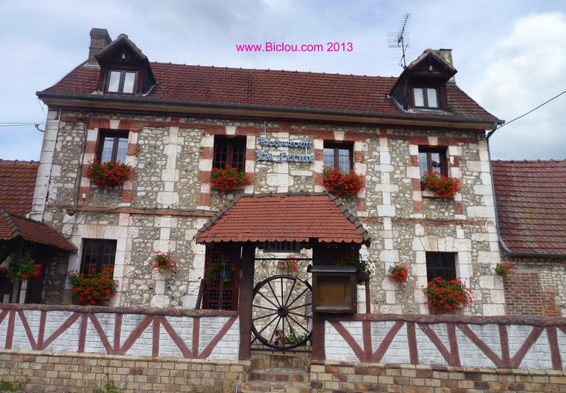 Maison de pierre fleurie en val de seine normande en 2013