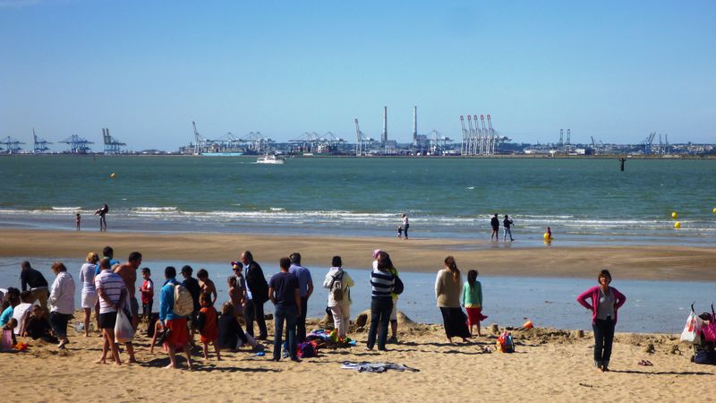 plage de Honfleur, la Seine épouse la mer en face du Havre