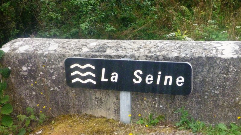 Le premier panneau Seine