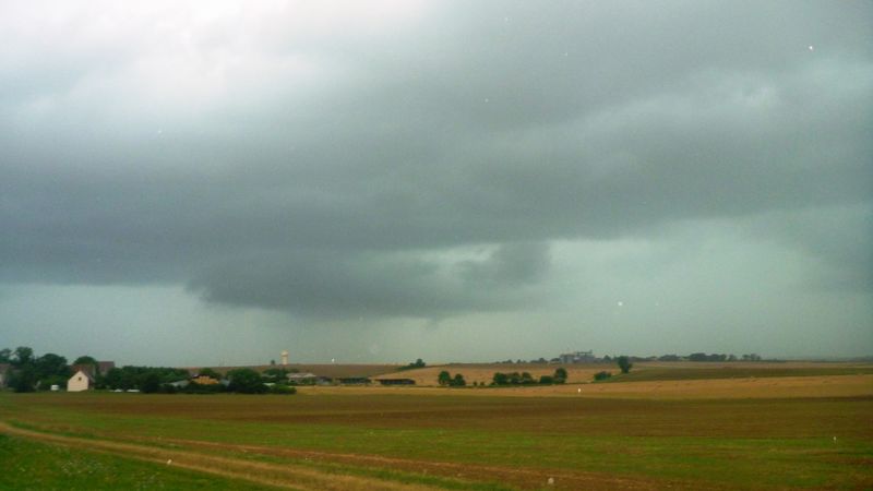 L'orage déboule sur le châtillonais, aux sources de la Seine en 2013