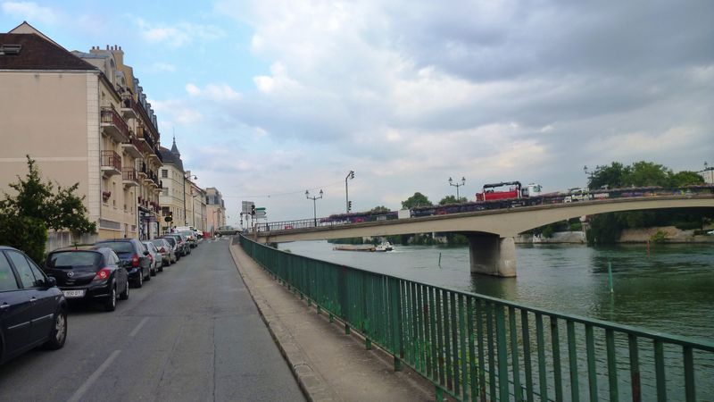 Corbeil Essonnes, on traverse la seine pour st Germain les corbeil