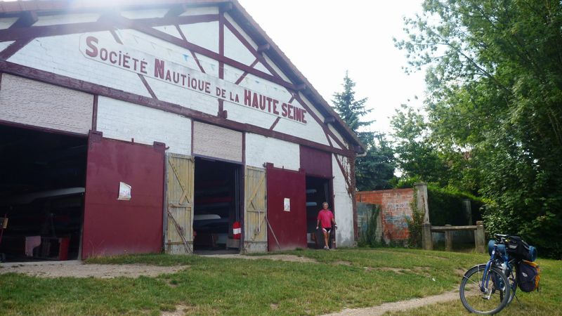 La Halage passe sur cette base nautique à Alfortville