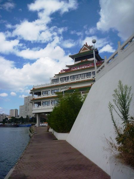 Arrivée à Charenton, à bicyclette , Chinagora en 2013