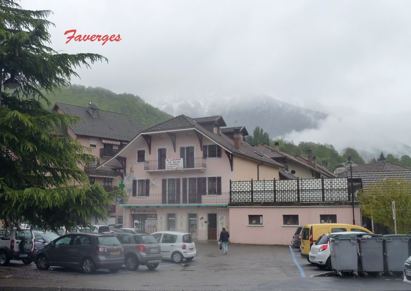 Départ de Faverges sous la pluie ce 30 avril 2014