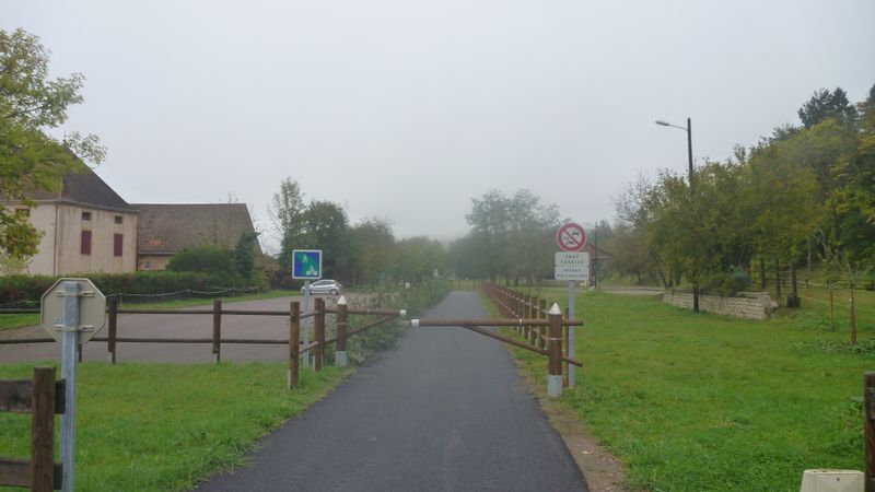 Voie verte d’Iguerande à Vindecy le long de la Loire.