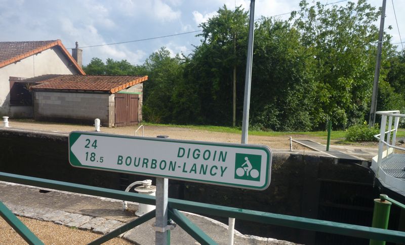 balisage-voie-dite-verte-canal-Diou-digoin