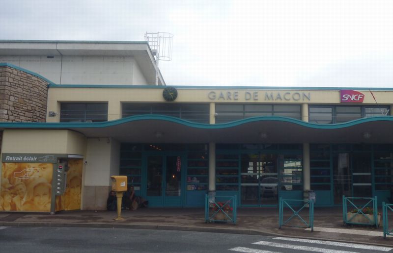 Gare-de-Mâcon-on-bâche