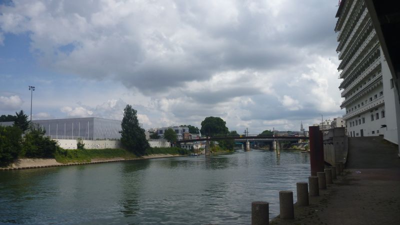 Passerelle-sur-la-Marne-a-Charenton