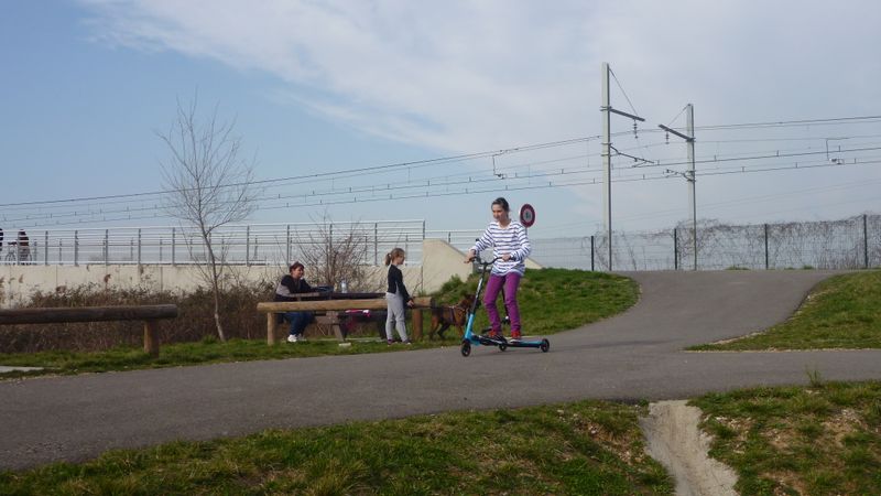 Trottinette tendance 2014 à la confluence Rhône isère