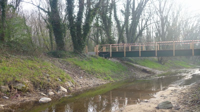 Passerelle cyclable sur Viarhôna à Tournon en 2014