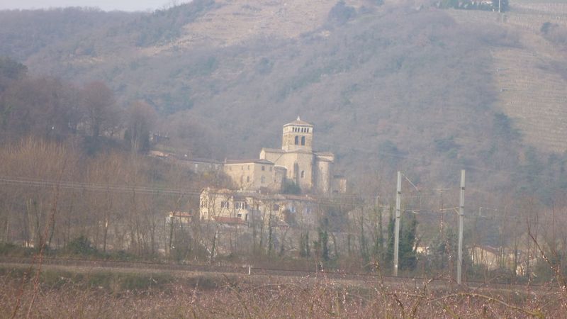 Eglise romane de saint martin de Vion au nord de Tournon