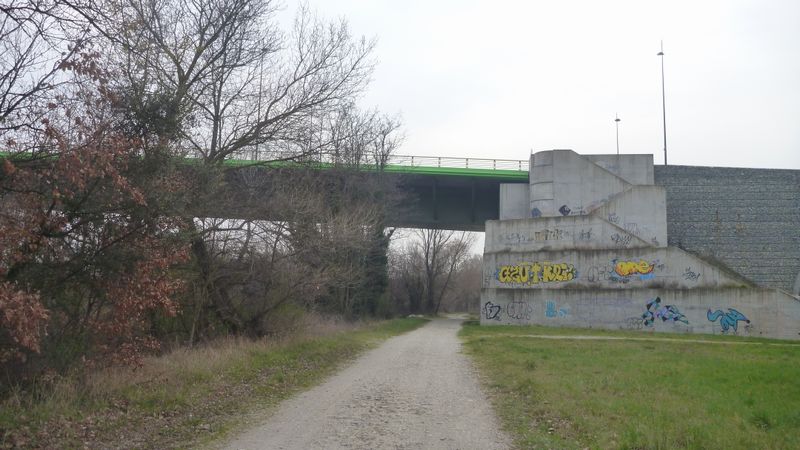 Sous le pont des lônes