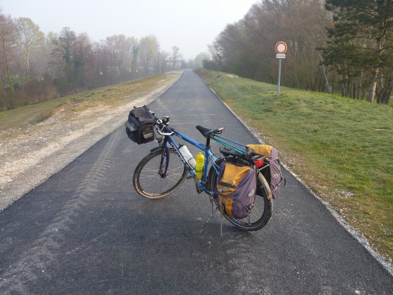 Fanette se fait le belle sur la piste cyclable de Cruas en 2014