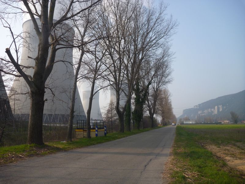 Claudio se demande ou vont faire passer piste cyclable ici, mais route va bien