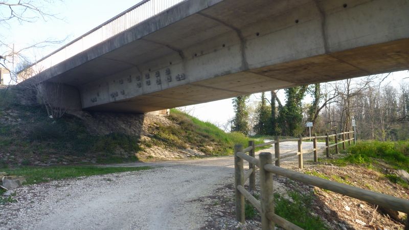 Passage sous la route entre bourg san Andéol et Pierrelatte
