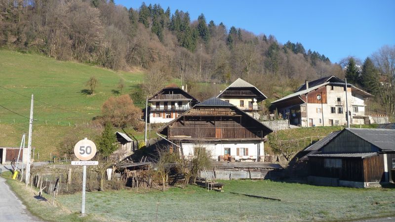Le hameau de la filatière ; à la sortie d'Ugine en 2014