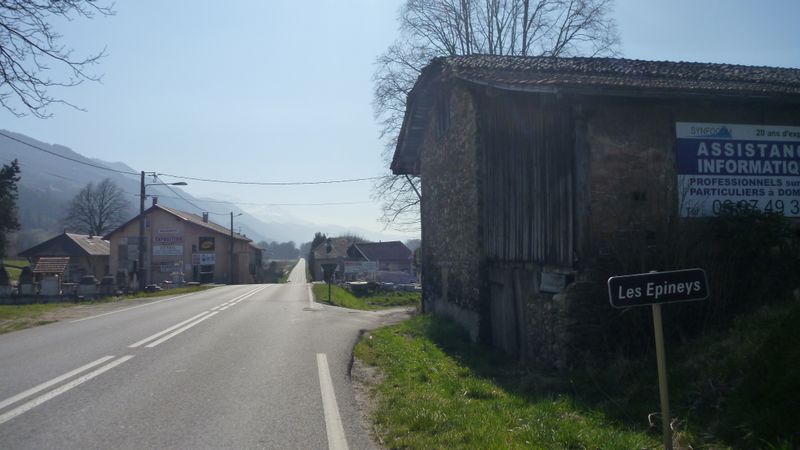 Les Epineys