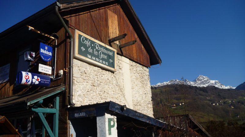 Marthod dessous : Café restaurant de la gare en 2014, pour une petite faim .. repérage