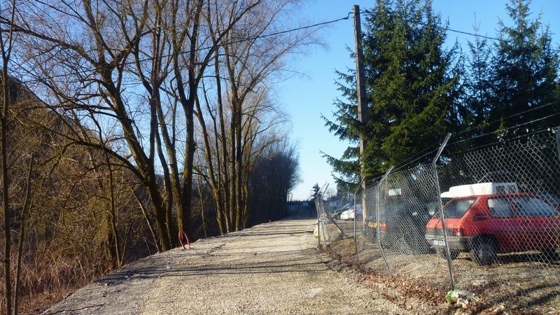 La piste cyclable sortie d'Albertville au pont Albertin