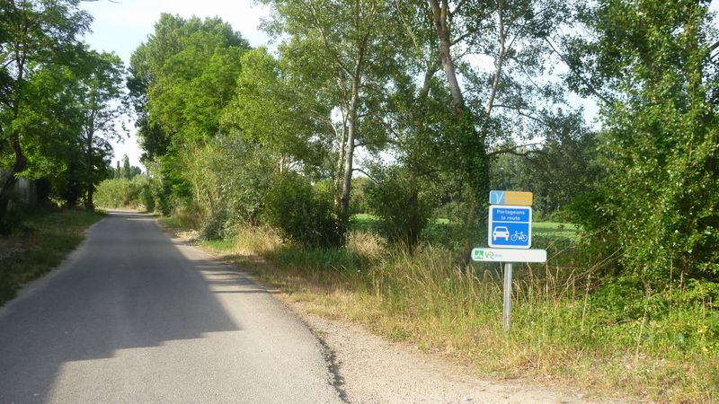 Viarhôna dans la plaine de Pierrelatte : En route vers pont saint Esprit