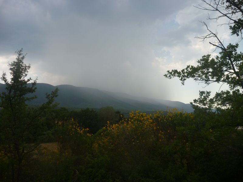 Orage sur les montagnes du Lubéron