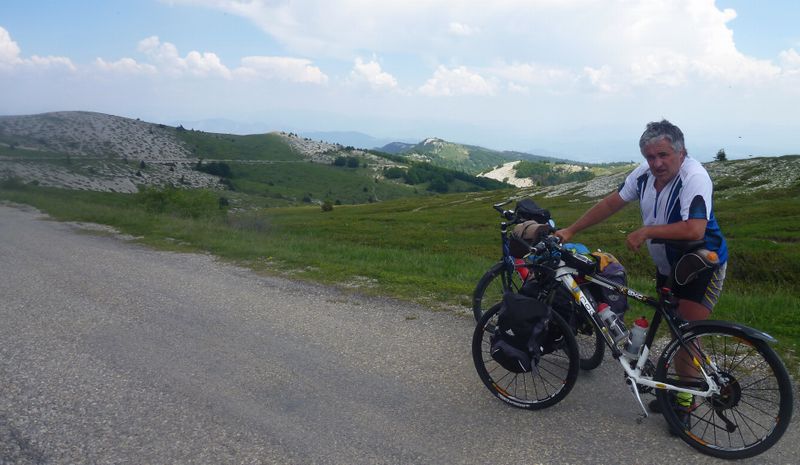Claudio au sommet de la montagne de Lure en 2014