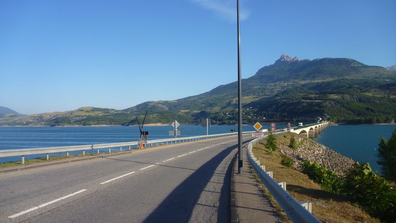 Pont sur le lac à Savines le lac en 2014