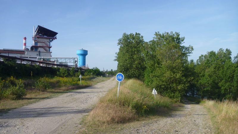 Piste cyclable sur le Halage du canal de fuite sud de lyon en 2014 ?