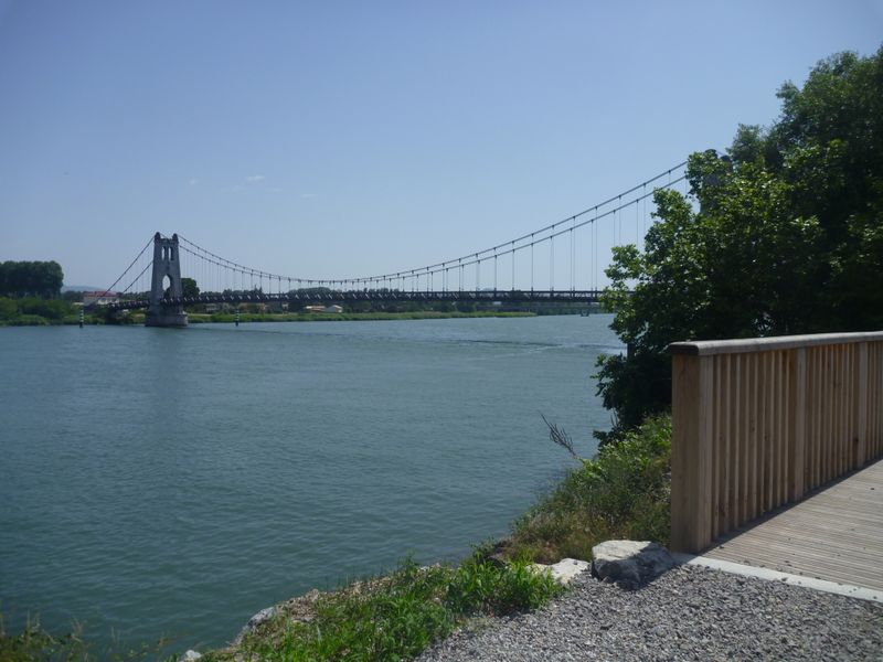 Pont au dessus du Rhône à La Voulte