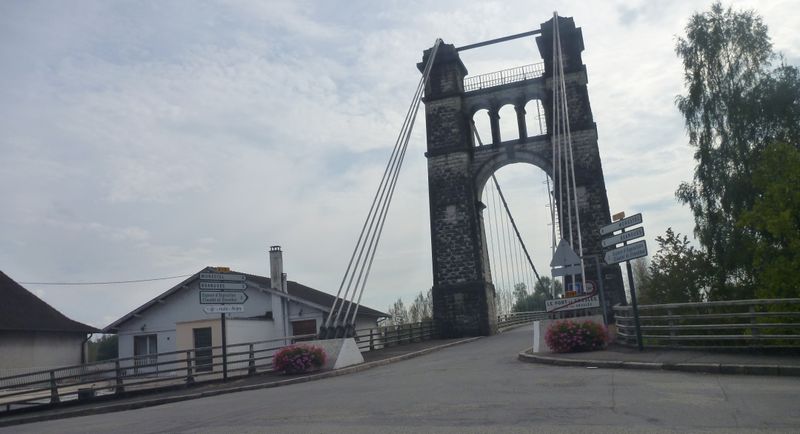 Port de Groslée : suffit de passer le pont : toujours pas de traces de Viarhôna en 2014 ..