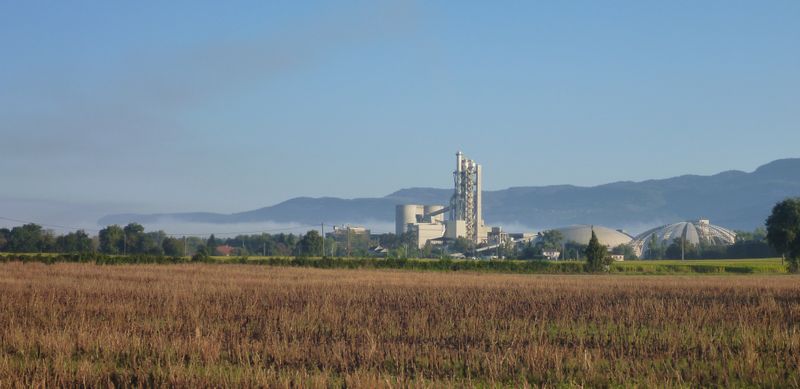 Cimenterie Vicat à Montalieu Vercieu vue en 2014